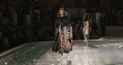 fendi trevi fashion shiw|FENDI Celebrates 90 Years with Iconic Trevi Fountain Fashion .